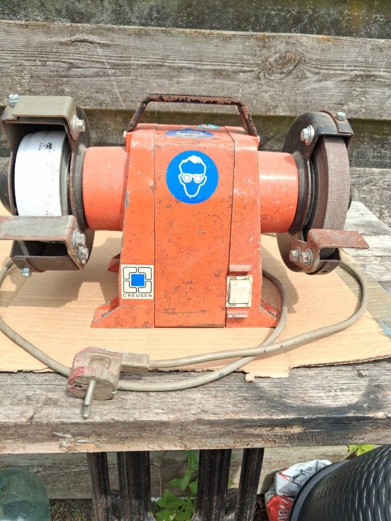 Creusen slijpsteen in goede staat., Ophalen of Verzenden, Gebruikt, Minder dan 700 watt, Werkbankslijpmachine
