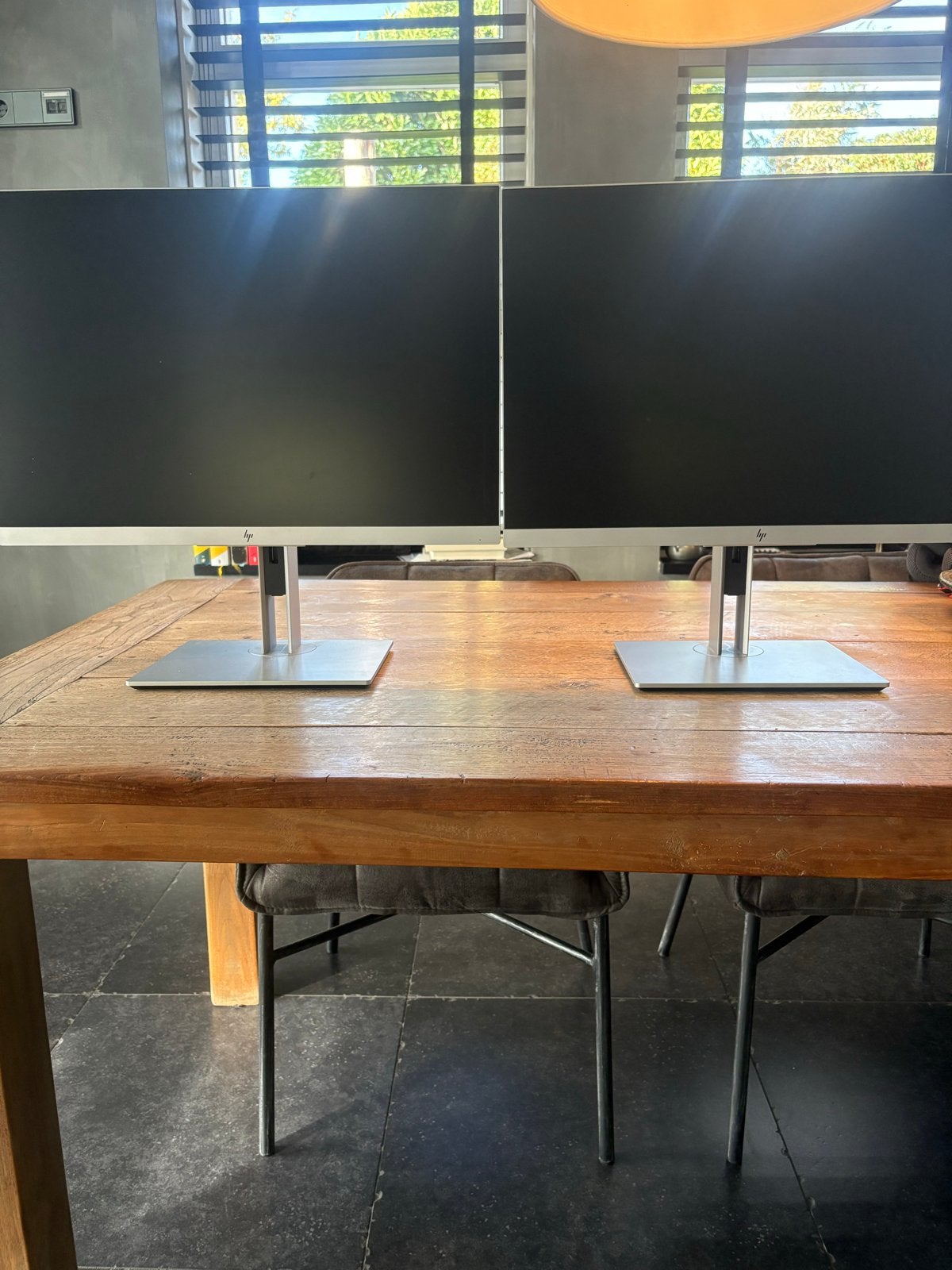 HP E243i 24 inch LCD Monitor, Ophalen, HDMI, IPS, In hoogte verstelbaar