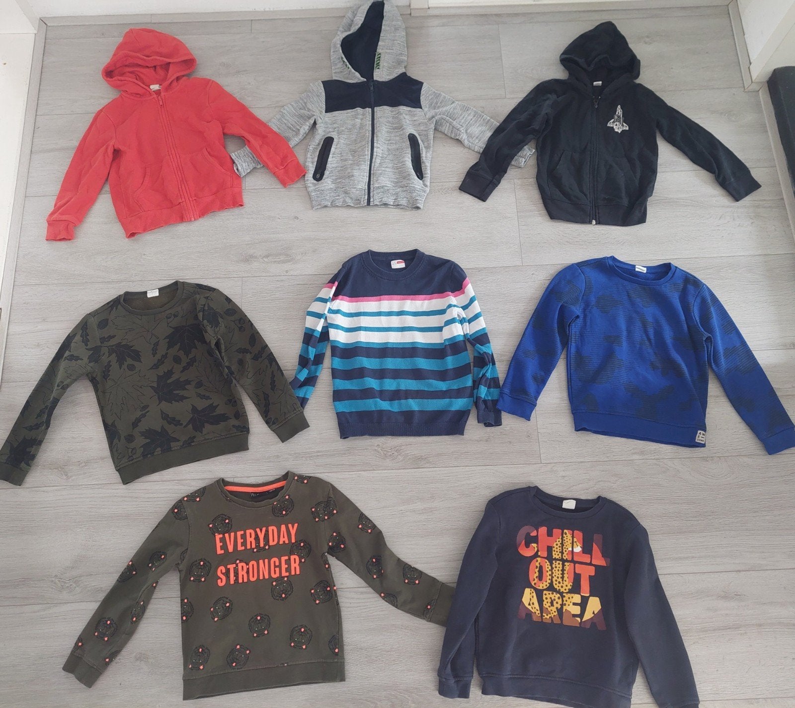 truien maat 110 jongen 110/116 trui vest vesten sweater, Ophalen of Verzenden, Zo goed als nieuw, Jongen, Trui of Vest