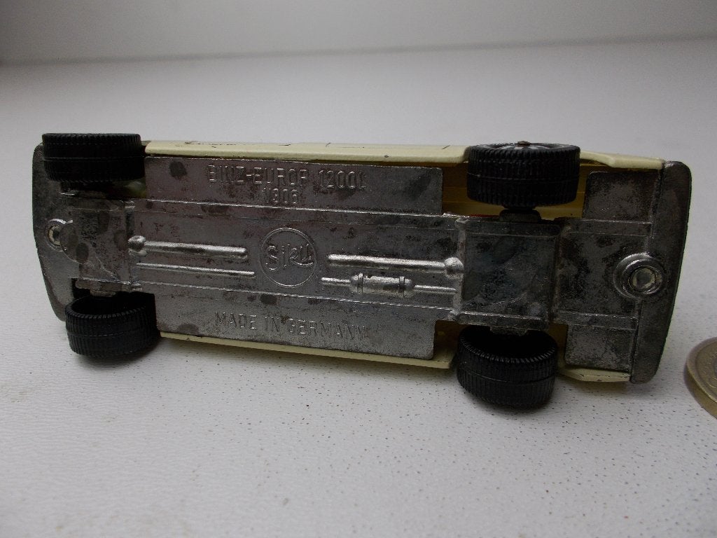 1970 SIKU V306 BINZ EUROP 1200L (DUTCH) Rode Kruis Eindhoven, Hobby en Vrije tijd, Modelauto's | 1:50, Ophalen of Verzenden, Zo goed als nieuw