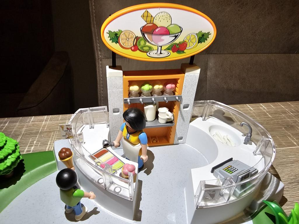 Playmobiel ijssalon, Ophalen of Verzenden, Zo goed als nieuw
