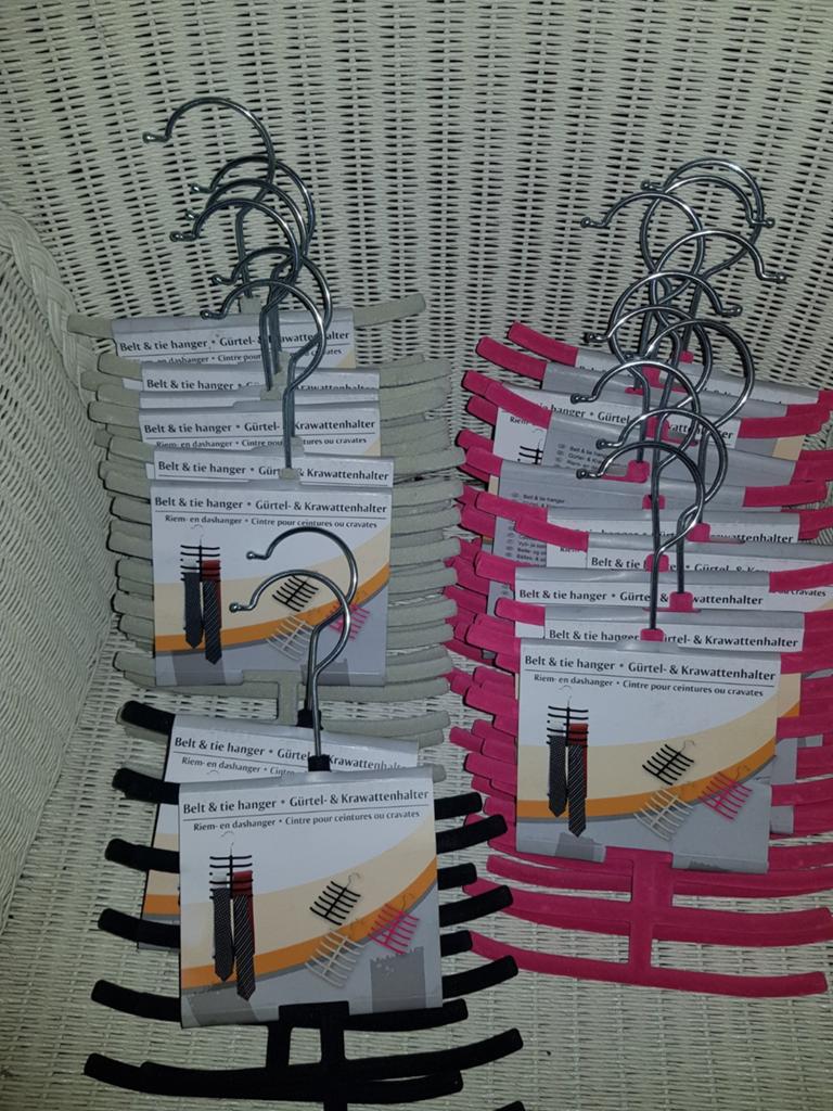 18 dassen riemen hangers, Ophalen, Nieuw