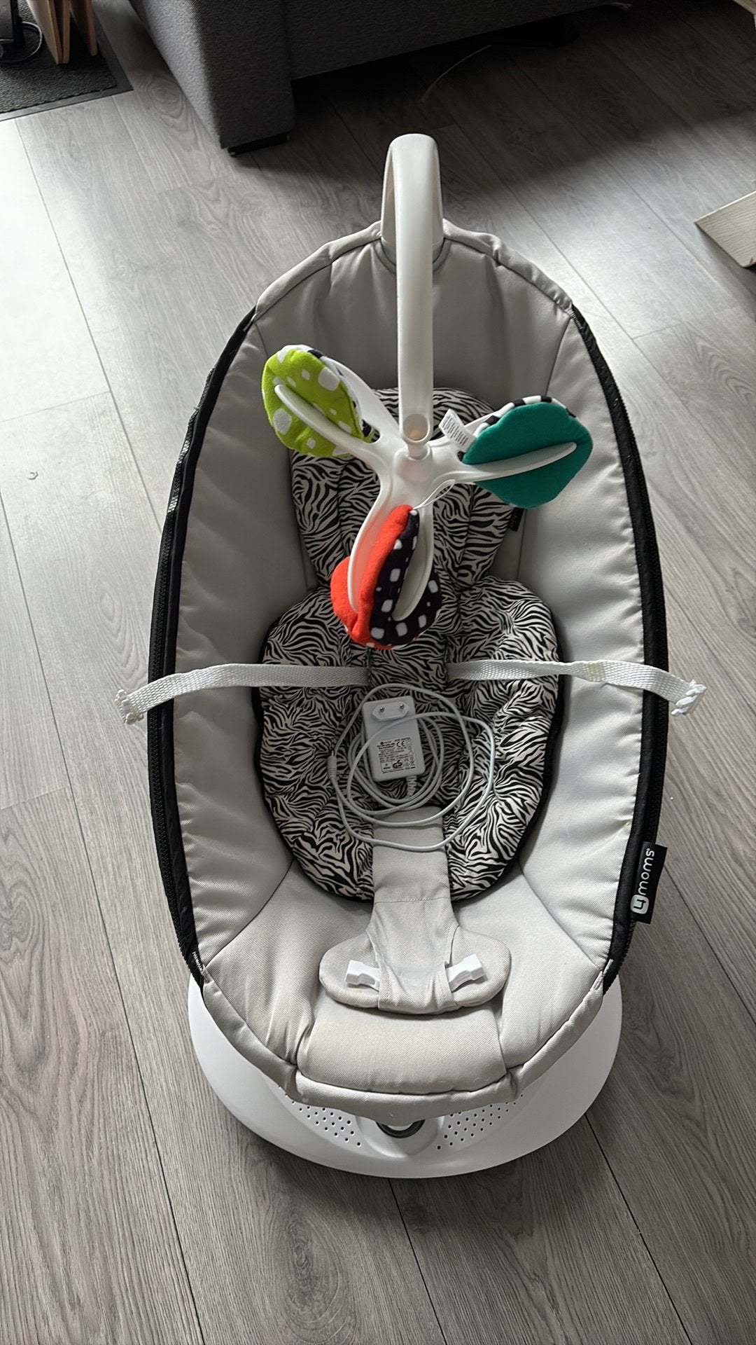 4 moms schommelstoel, Ophalen, Zo goed als nieuw