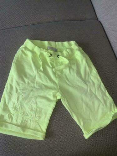 Name-it 122 short soft neon geel korte broek vlekken, Kinderen en Baby's, Kinderkleding | Maat 122, Broek, Gebruikt, Verzenden