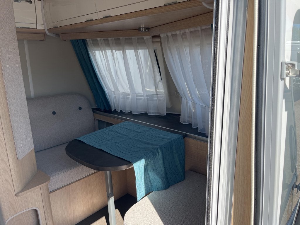 Eriba Triton 430 60 Edition Luifel/mover, Caravans en Kamperen, Caravans, Standaardzit, 4 tot 5 meter, Eriba, Dwarsbed