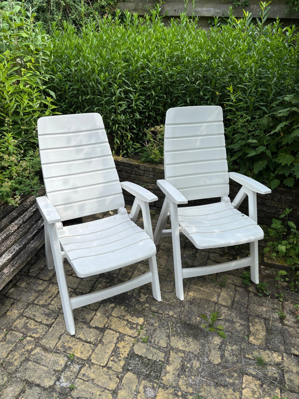 2 Hartman tuinstoelen - Wit, verstelbaar, Ophalen, Gebruikt, Kunststof, Verstelbaar