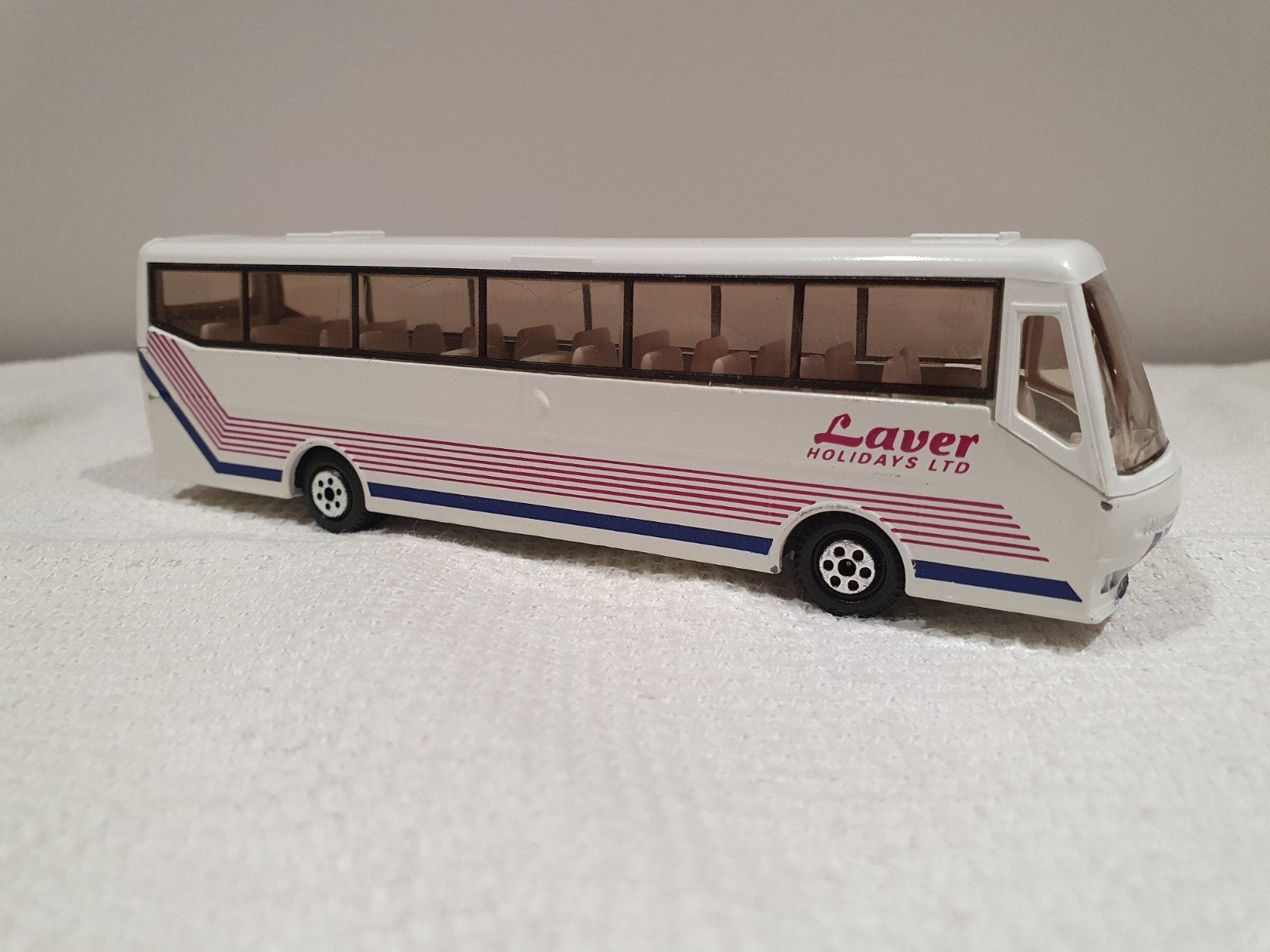 Efsi Bova Futura FHD12 bus Laver Holydays 1:87, Ophalen of Verzenden, Gebruikt, Bus of Vrachtwagen, Efsi
