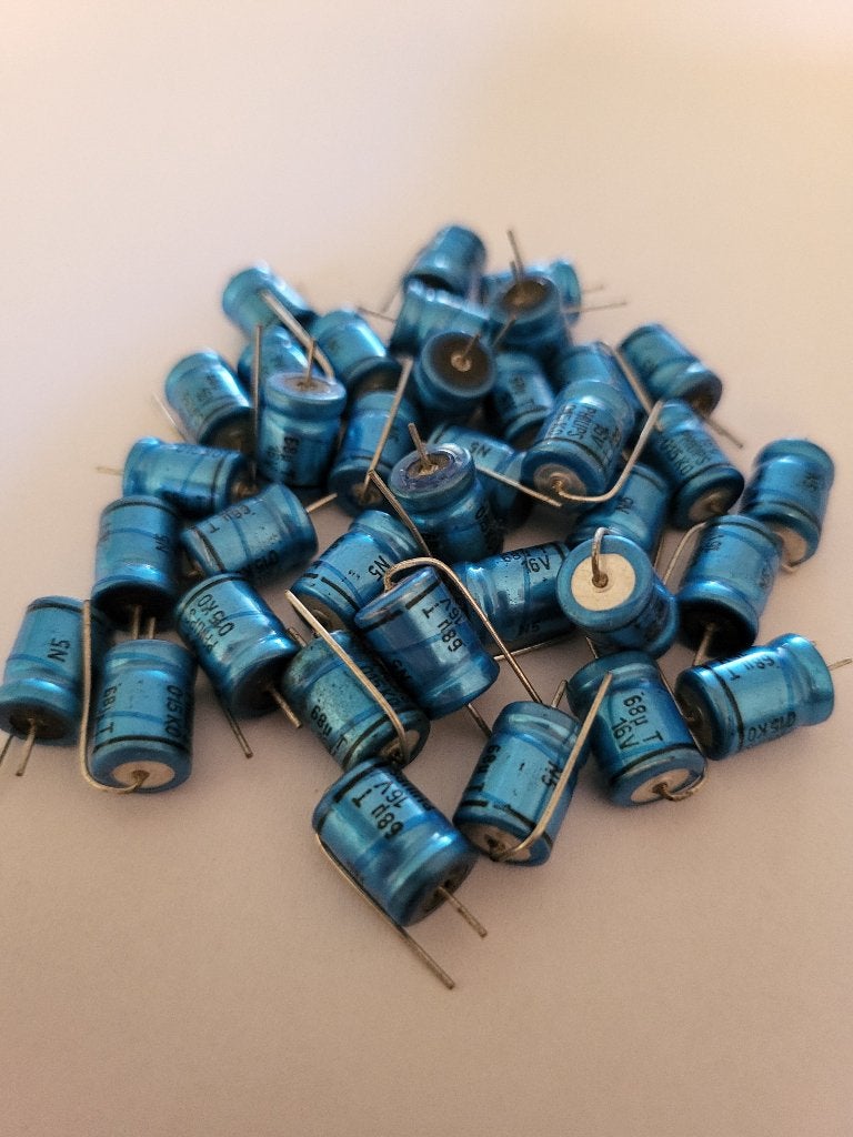 35x 68uF/16V Philips axiaal elco (NOS), Verzenden, Nieuw