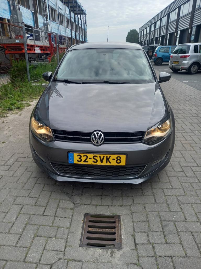 Volkswagen Polo 1.2 TSI 77KW DSG 2011 Grijs, Auto's, Volkswagen, Stof, 40 €/maand, 4 cilinders, Origineel Nederlands