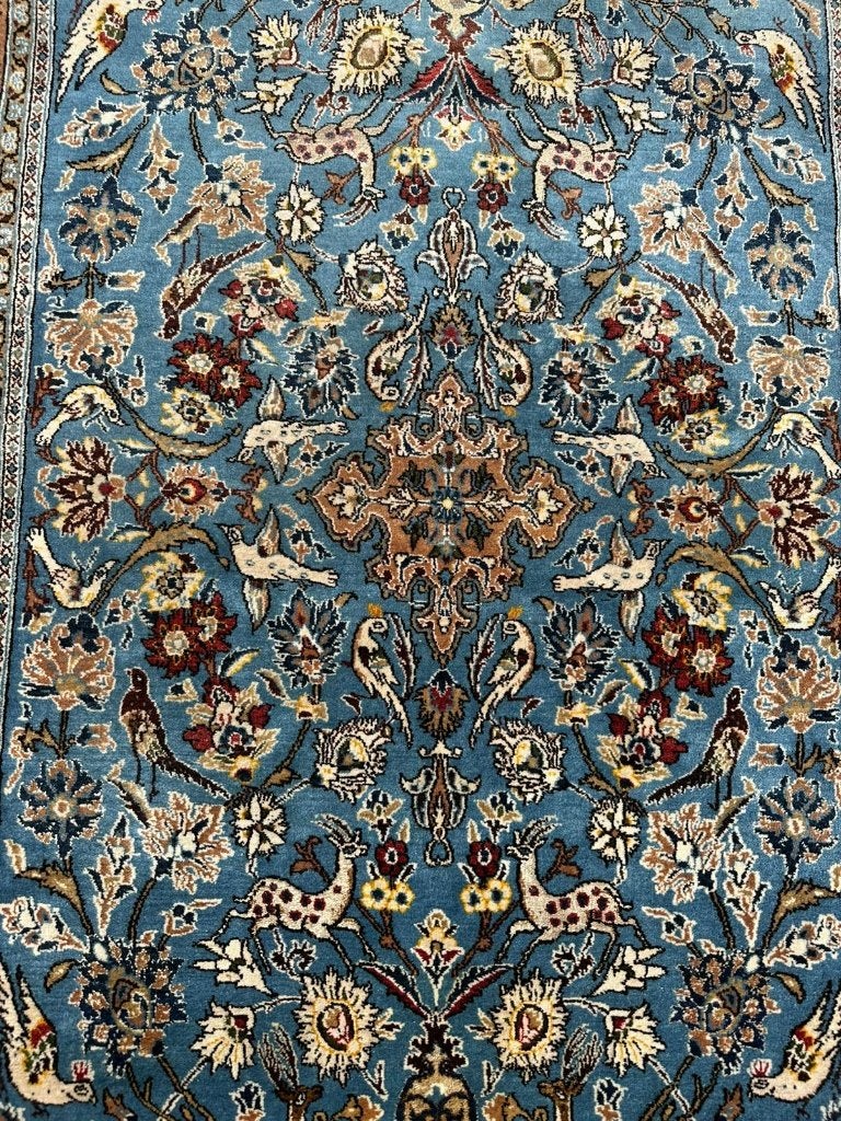 Qom tapijt met zijde/ pracht met herten en vogels 210x133 cm, Gebruikt, Zijde & Wol, 200 cm of meer, Ophalen of Verzenden