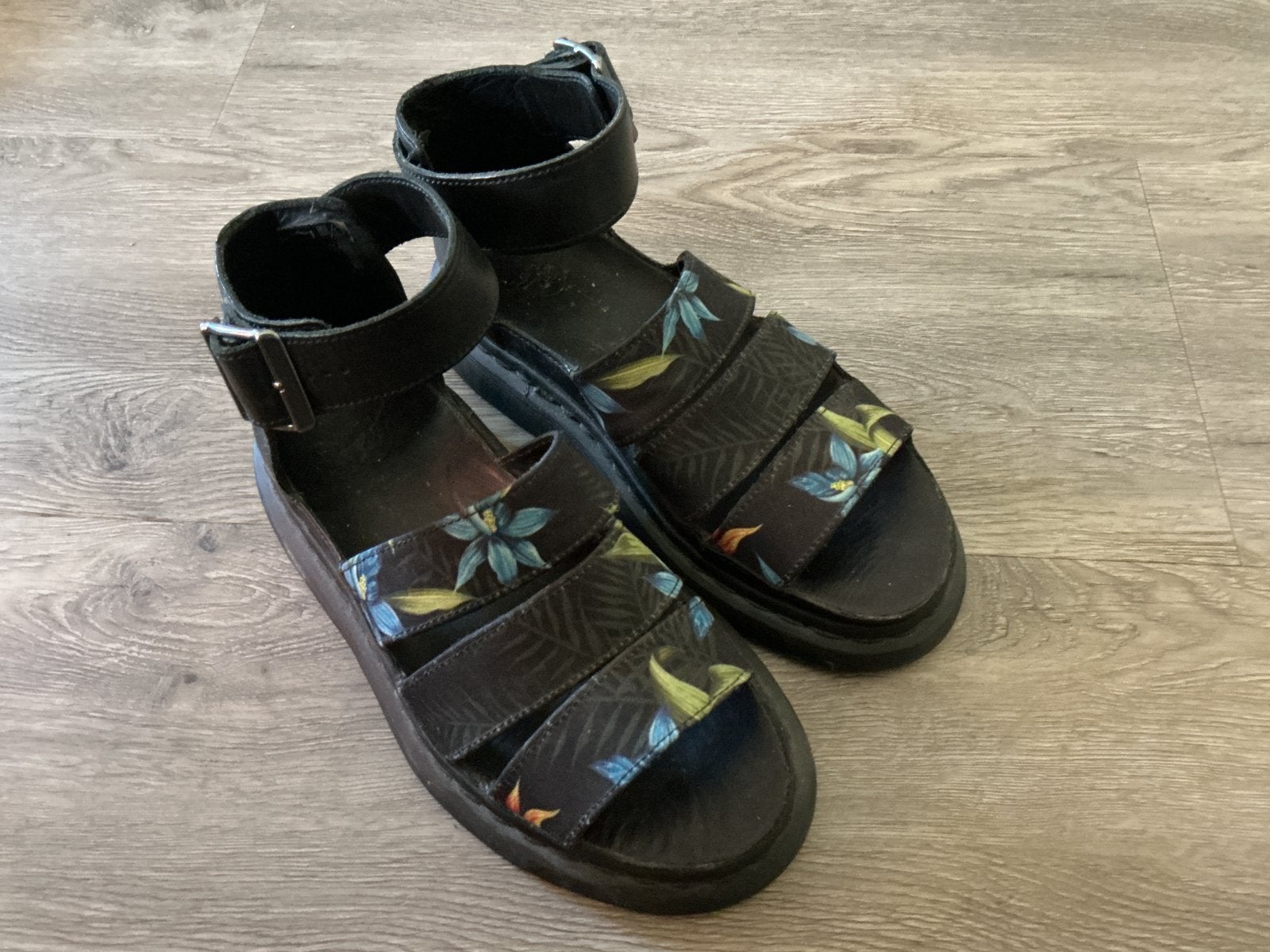 Dr Martens sandalen zwart ZGAN 38, Kleding | Dames, Schoenen, Ophalen of Verzenden, Zo goed als nieuw, Zwart, Sandalen of Muiltjes
