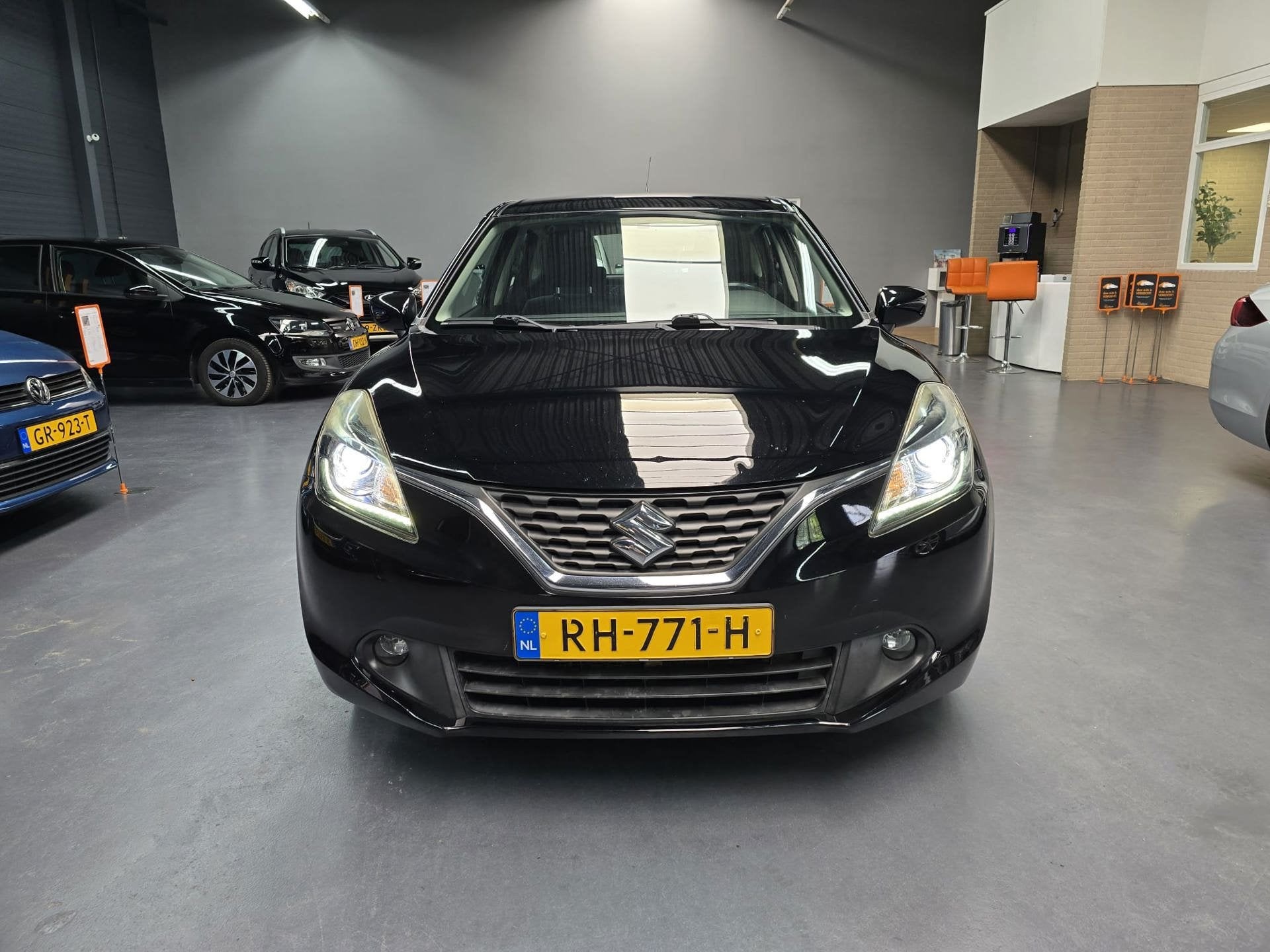 Suzuki Baleno 1.2 Dynamic LED CAMERA STOEL VERWARMING NAP NL, Auto's, Suzuki, Voorwielaandrijving, Dealer onderhouden, Gebruikt