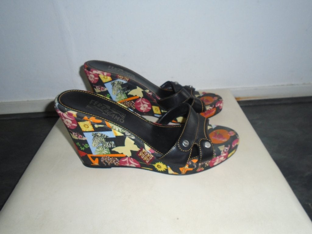 Salvatore Ferragamo Wedges - Kleurrijk en Stijlvol maat 39,5, Overige kleuren, Verzenden, Salvatore Ferragamo, Zo goed als nieuw