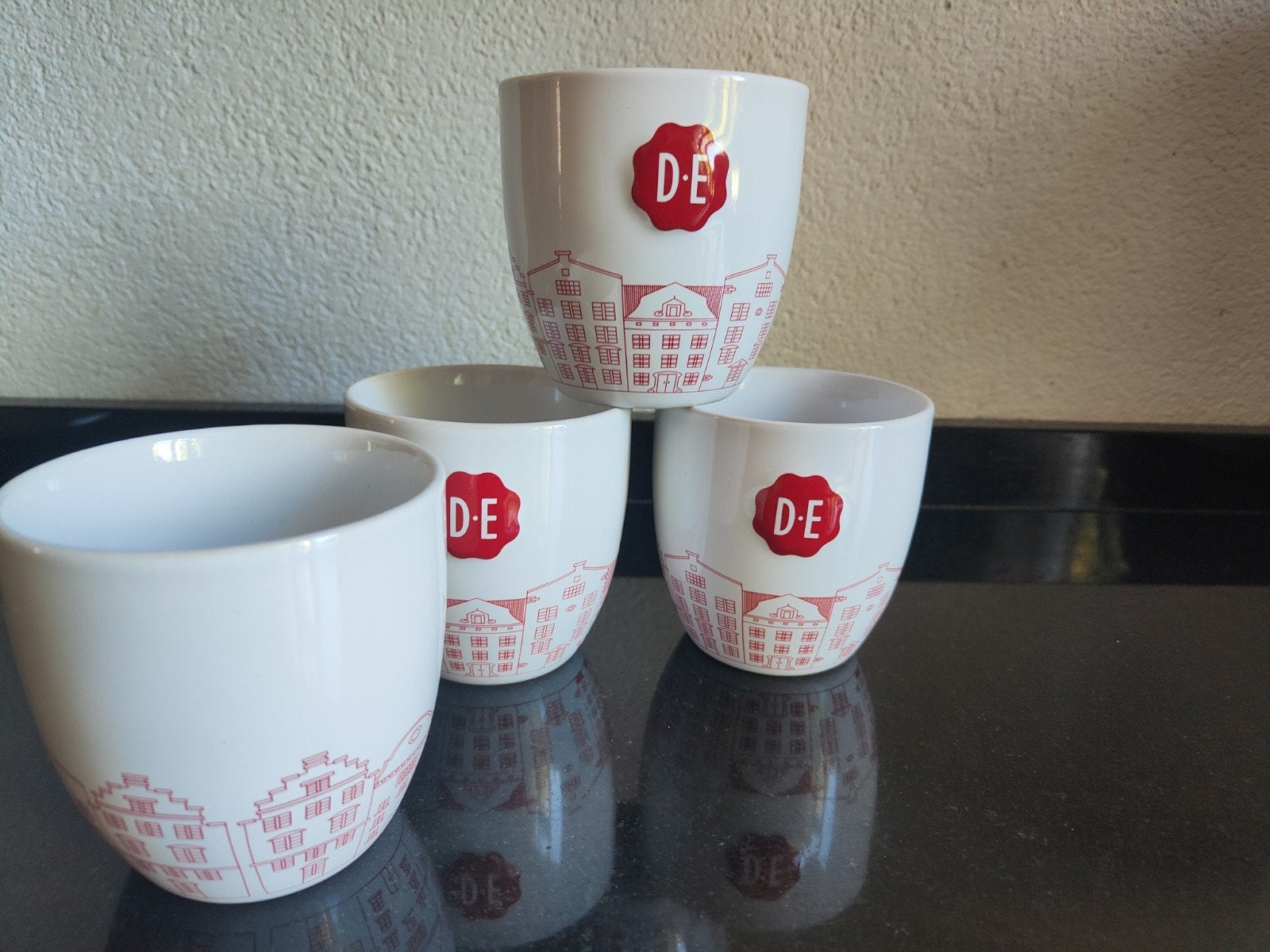 nieuw Douwe Egberts grachten pand mokken burendag 2026, Ophalen of Verzenden, Nieuw, Overige stijlen, Kop(pen) en/of Schotel(s)
