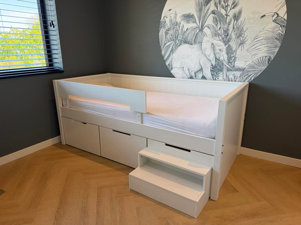 Wit kinderbed met lades en trapje, 85 tot 100 cm, Zo goed als nieuw, 180 cm of meer, Ophalen