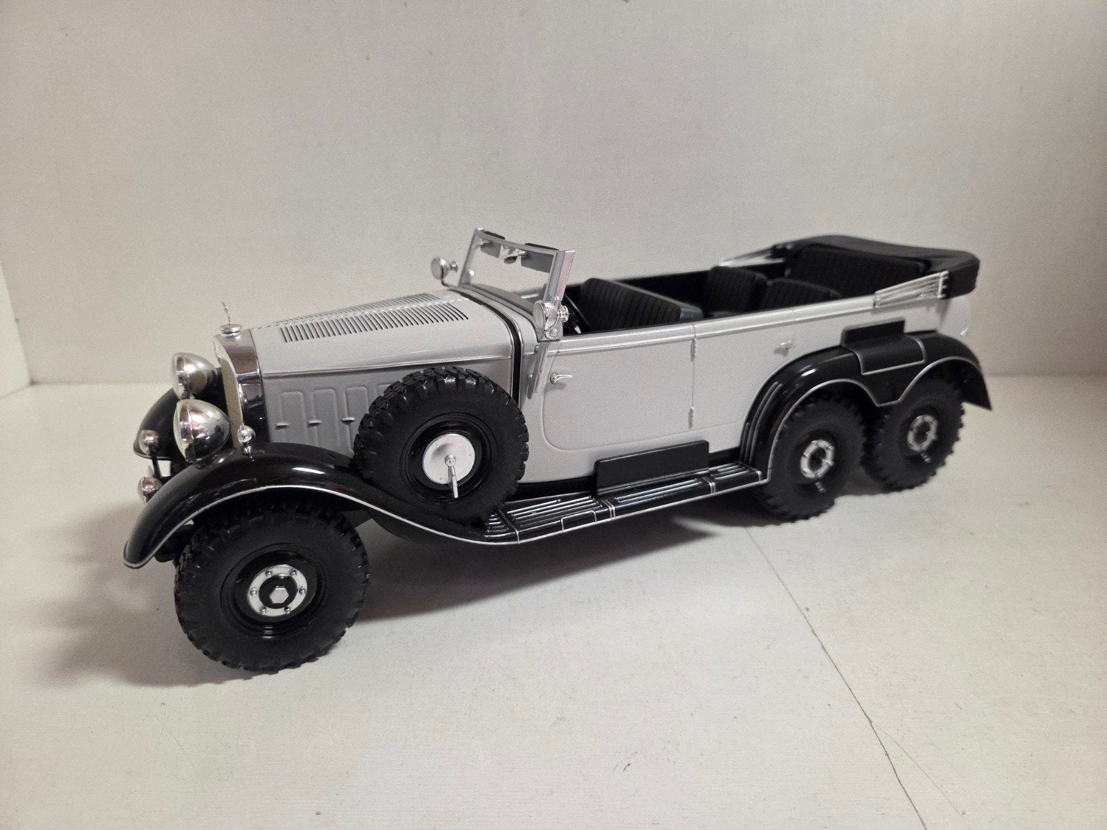 MCG Mercedes Benz G4 1:18, Hobby en Vrije tijd, Overige merken, ., Ophalen of Verzenden, Zo goed als nieuw