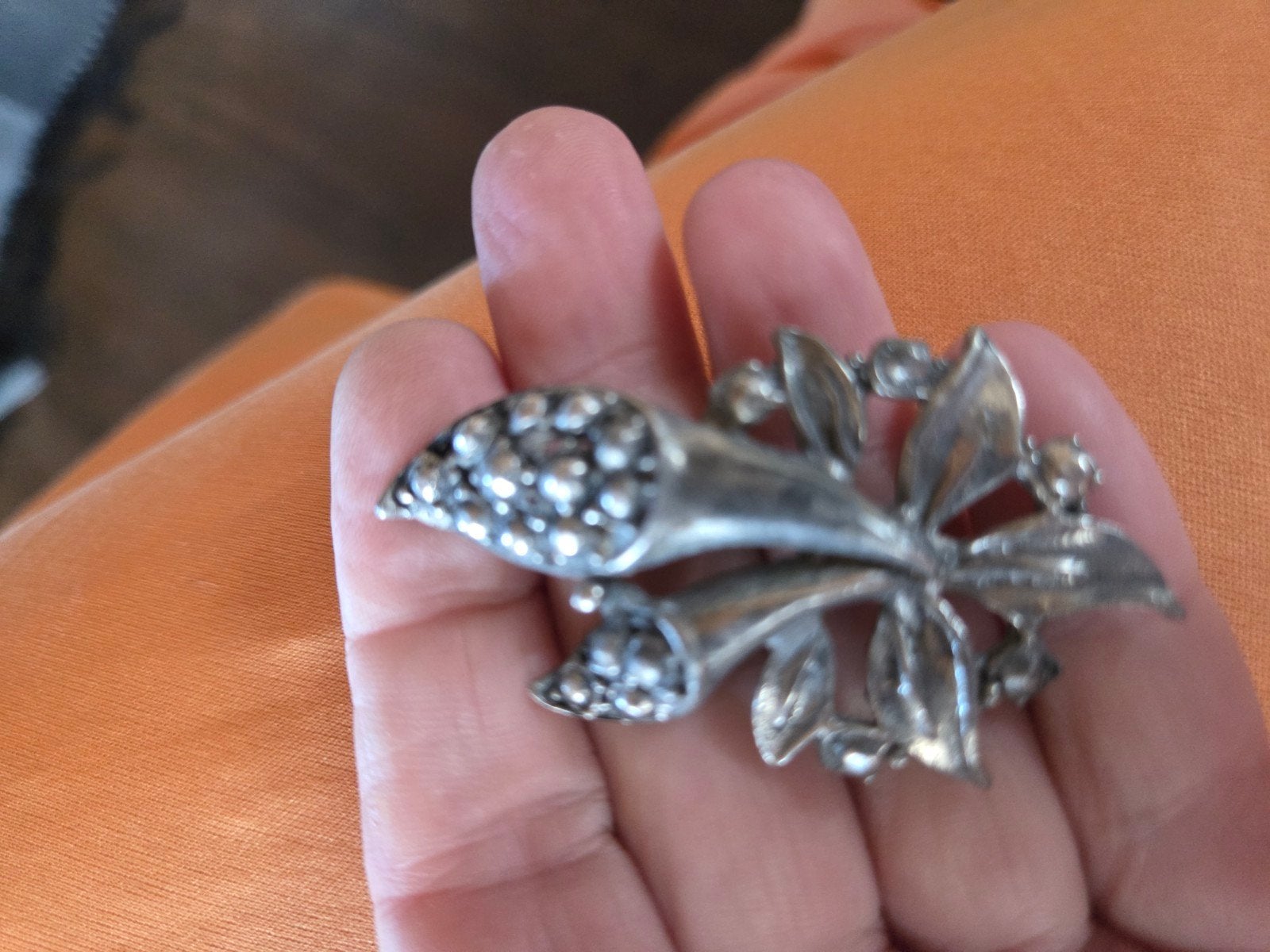 Vintage broche met bloemmotief, 4 tot 7 cm, Gebruikt, Ophalen of Verzenden, Zilver