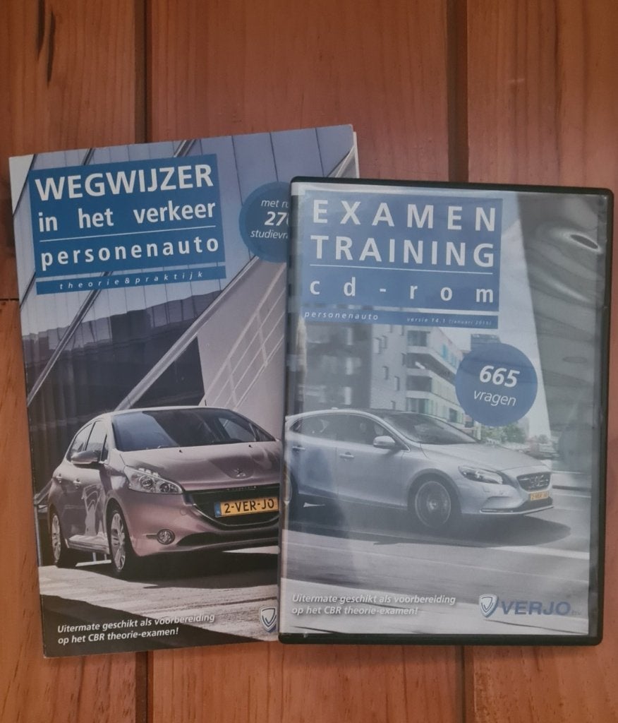 Auto theorieboek inclusief cd rom, Ophalen, Zo goed als nieuw, Algemeen