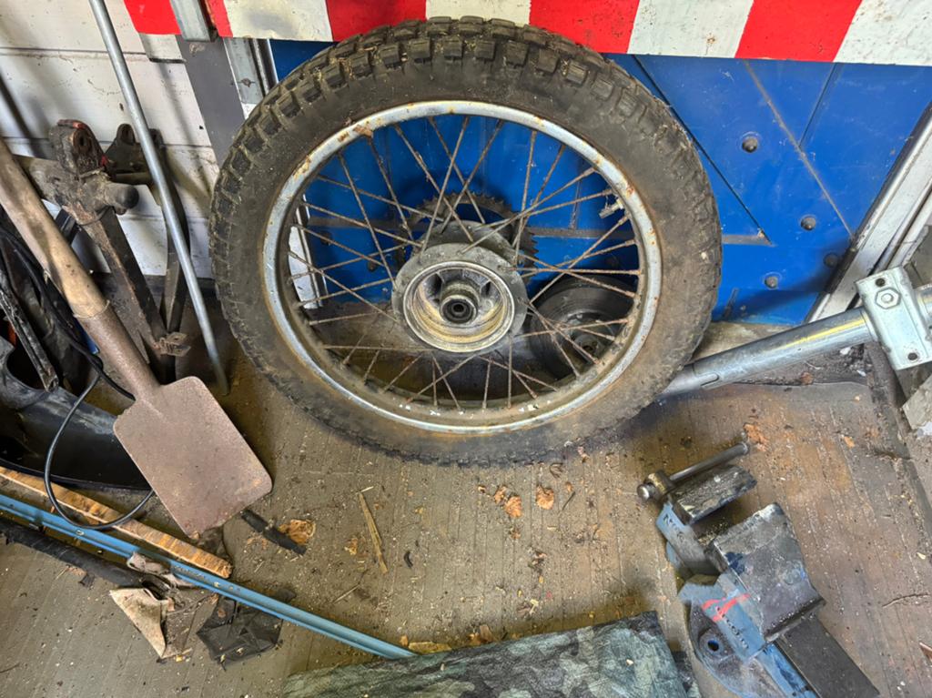 Yamaha dt- dt mx achter en voorwiel 18 inch, Ophalen, Gebruikt, Overige typen, Yamaha