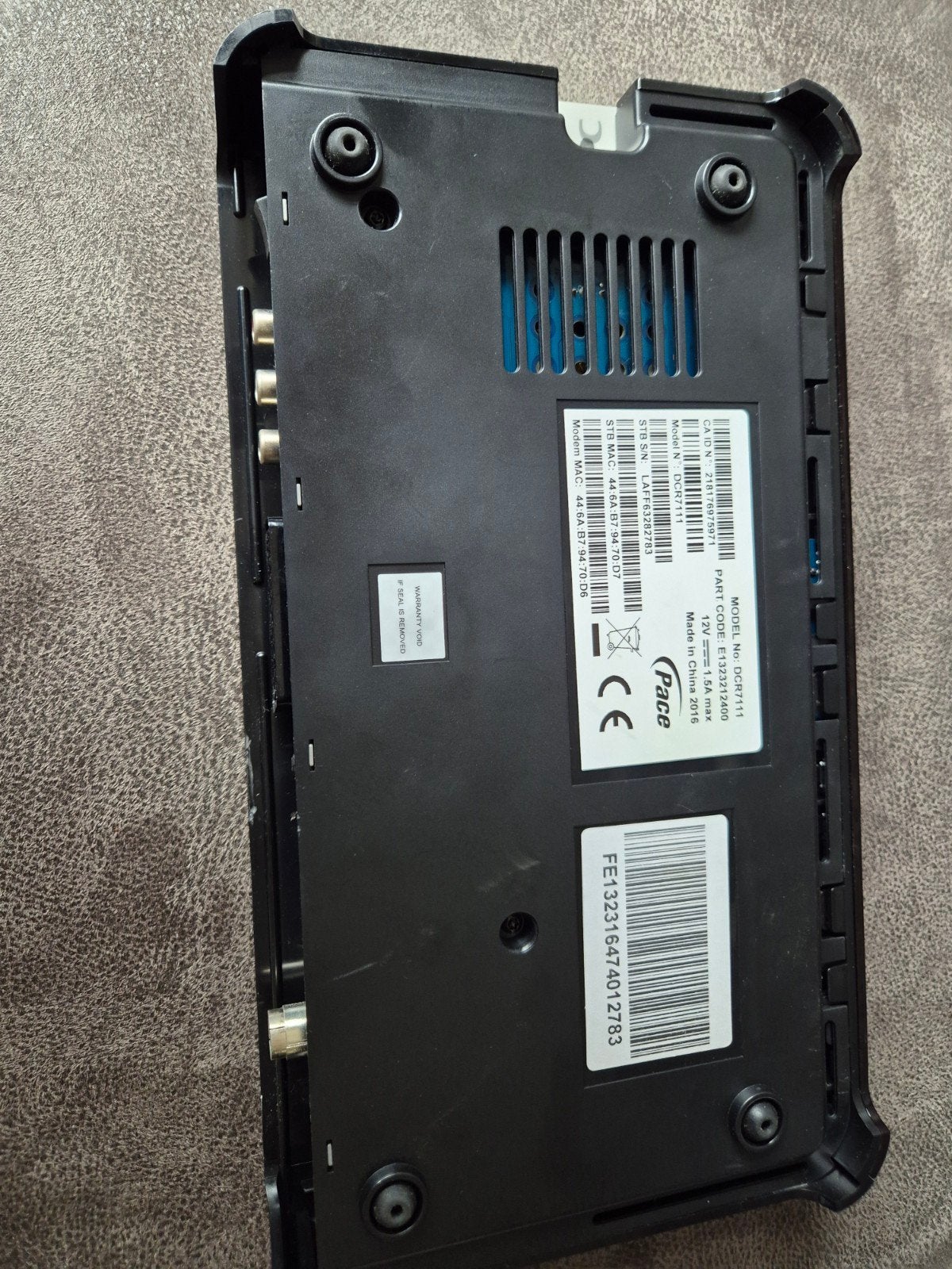 Ziggo DCR7111 Media box met afstandsbediening, Ophalen of Verzenden, Zo goed als nieuw, Decoder