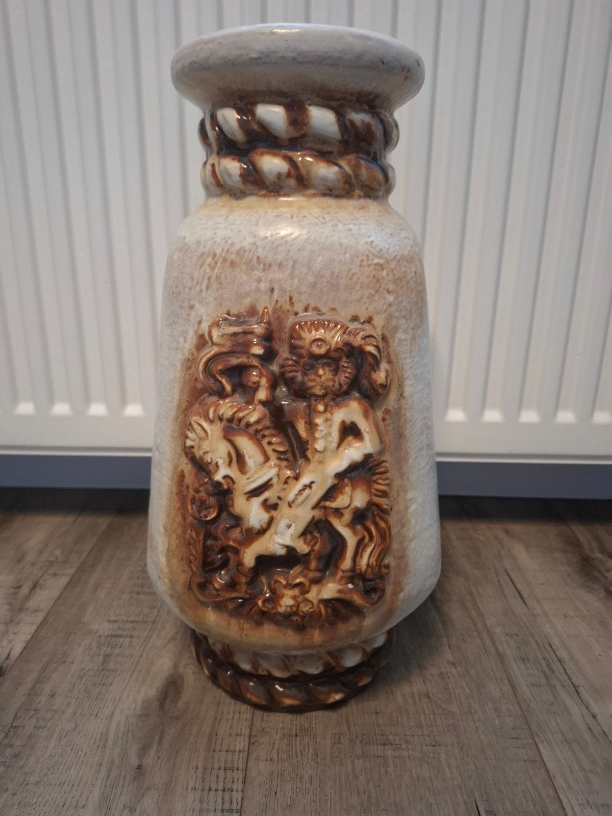 Vintage West-Duitsland Keramische Vaas met Reliëf, Ophalen