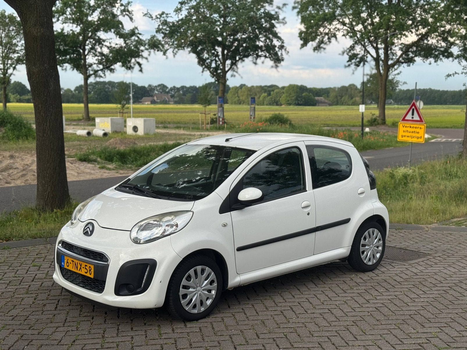 Citroën C1 1.0i 5D 2014 AIRCO/BLUETOOTH/ELEKTRAMEN, Voorwielaandrijving, 4 stoelen, C1, Origineel Nederlands
