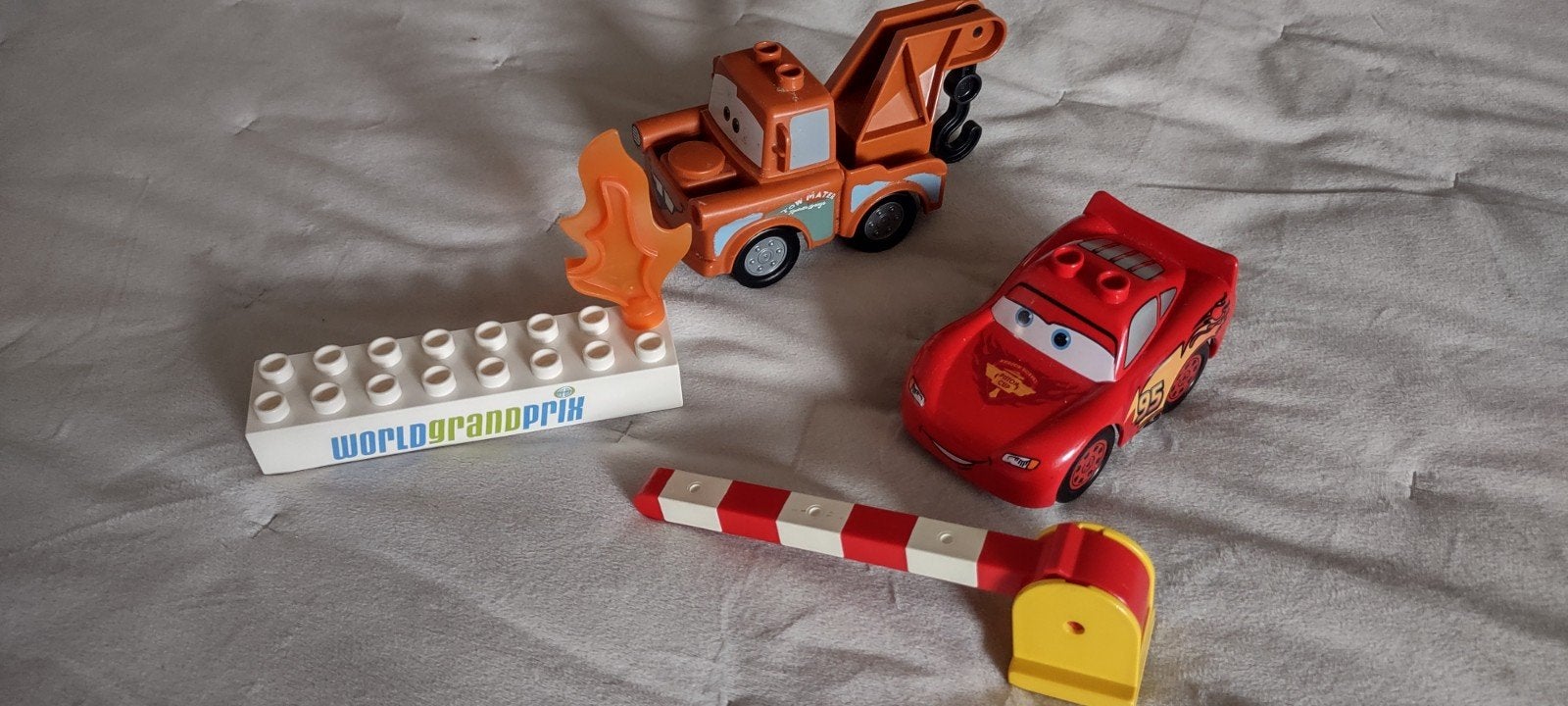 Duplo bliksem en takel auto uit Cars, Ophalen of Verzenden, Duplo