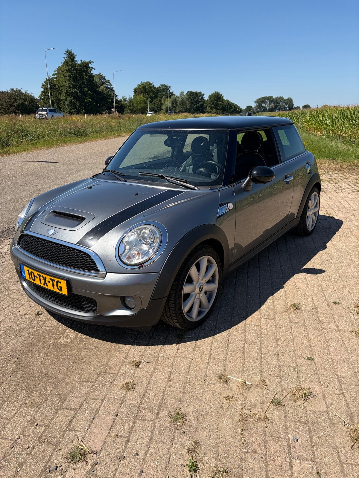 Mini 1.6 16V Cooper S 128KW 2007 Grijs, Auto's, Mini, Zwart, 4 cilinders, 4 stoelen, 49 €/maand