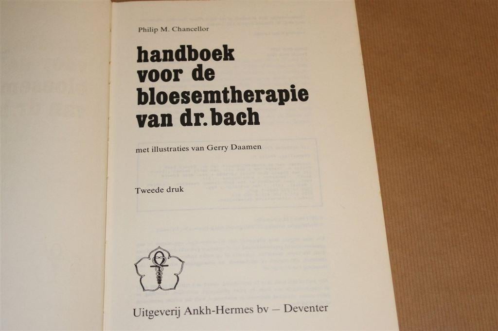 Handboek voor de Bloesemtherapie van Dr. Bach, Ophalen of Verzenden, Gelezen, Overige onderwerpen, Achtergrond en Informatie