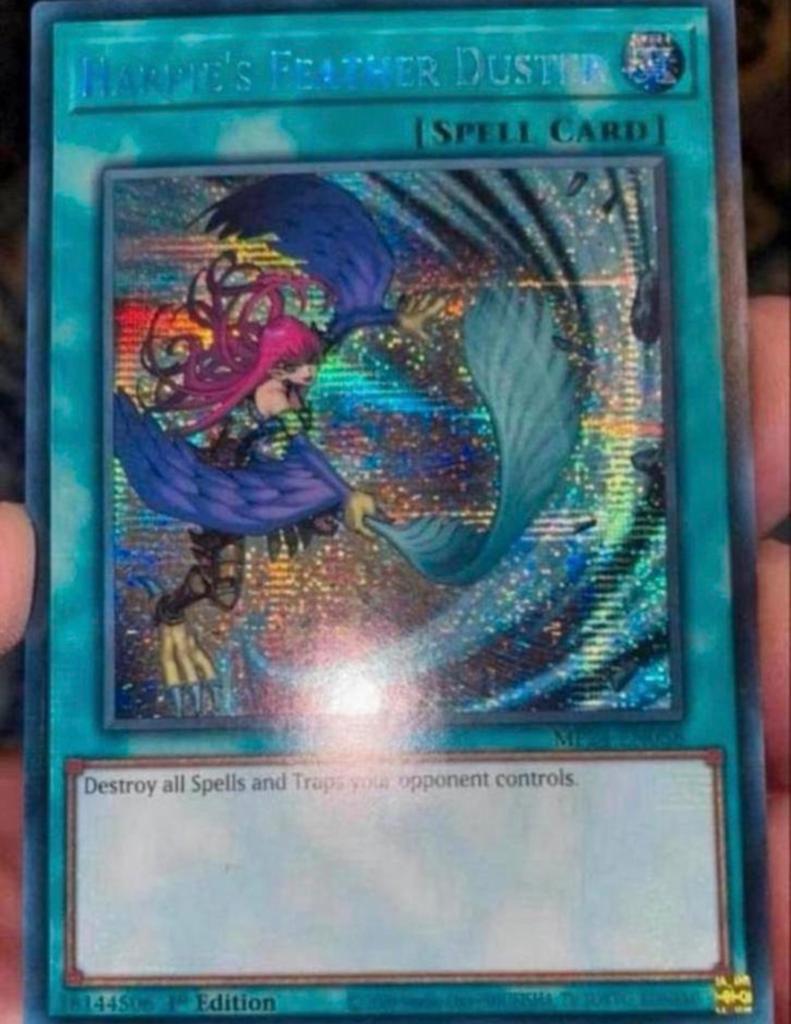 Yu-Gi-Oh! Alternate Harpie’s Feather Duster MP24 1st M/NM !, Ophalen of Verzenden, Zo goed als nieuw, Losse kaart, Foil