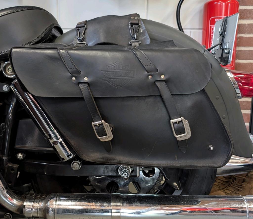 Harley Davidson Lederen Zijkoffers met Snelsluiting, Motoren, Accessoires | Koffers en Tassen, Gebruikt, Ophalen of Verzenden