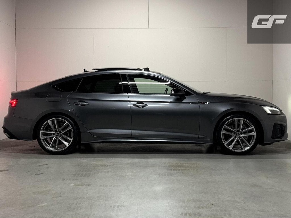 Audi A5 Sportback S-Line Black Edition Pano B&O Memory Virtu, Gebruikt, 4 cilinders, Leder en Stof, Origineel Nederlands