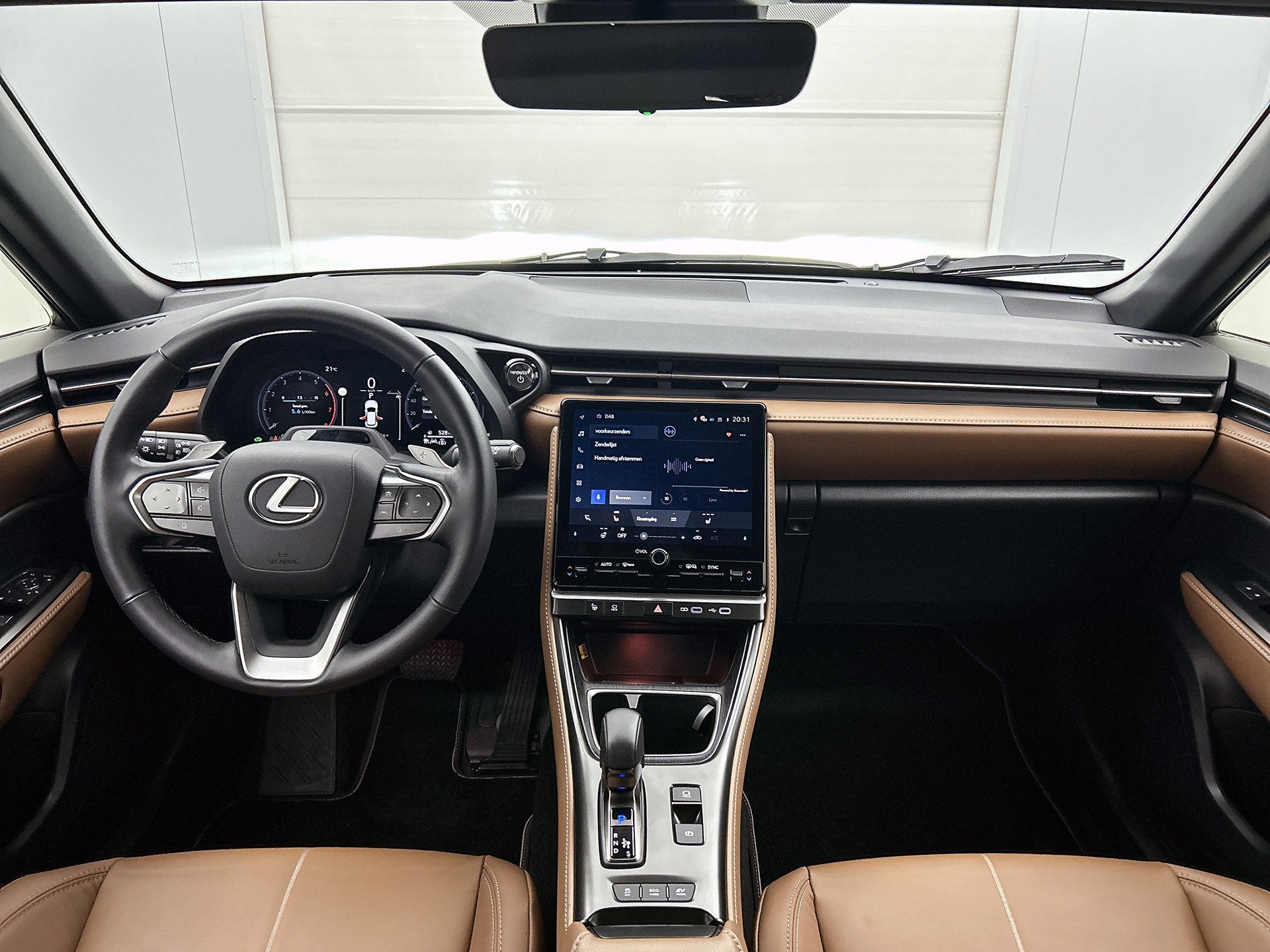 Lexus LBX Relax + Advanced Pack | BTW voertuig | Mark Levins, Auto's, 136 pk, Gebruikt, Zwart, Bedrijf