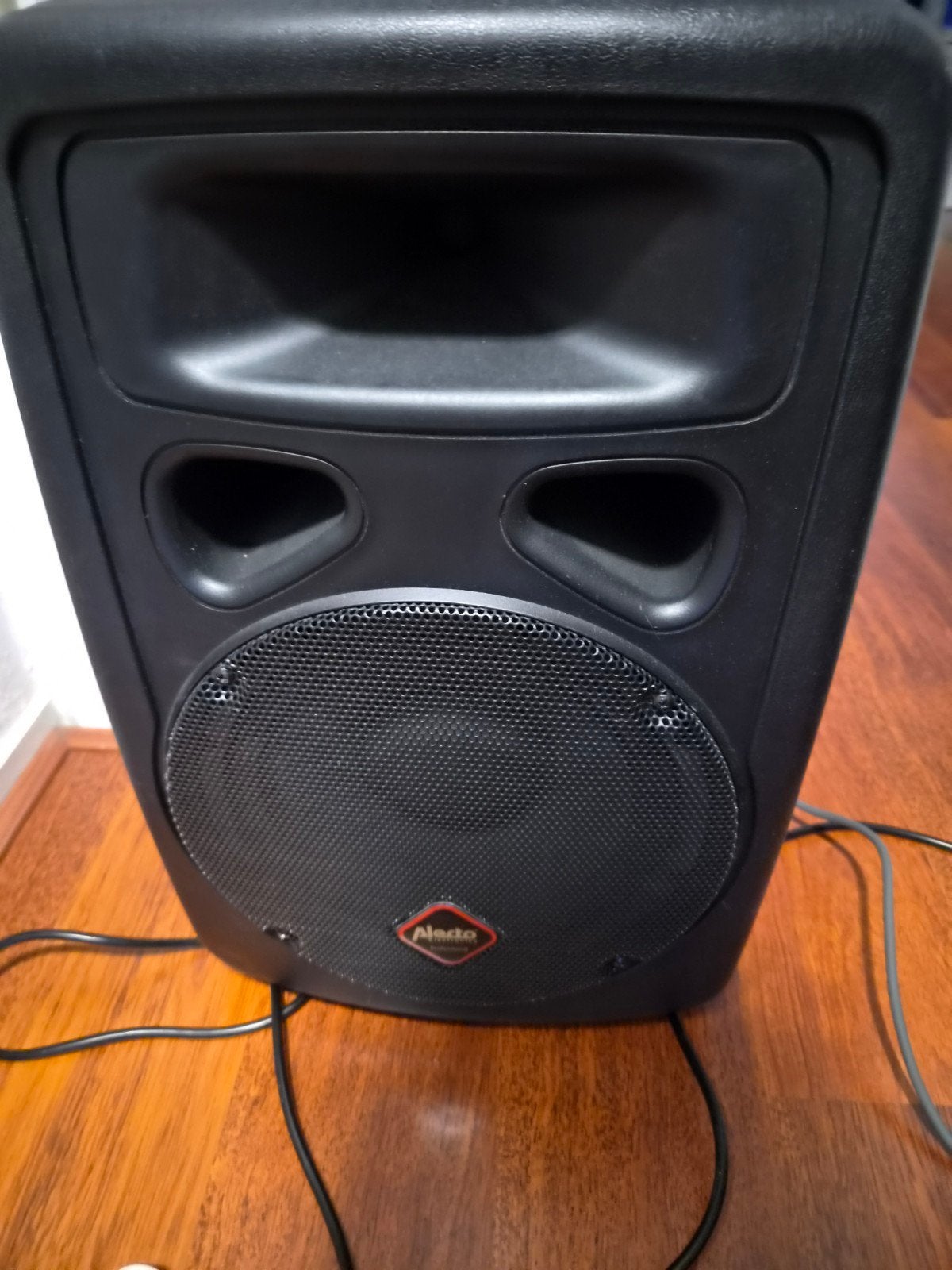 2x ALECTO MPABOX actieve speaker 100W max, Party speaker, Zo goed als nieuw, 60 tot 120 watt, AUX-ingang