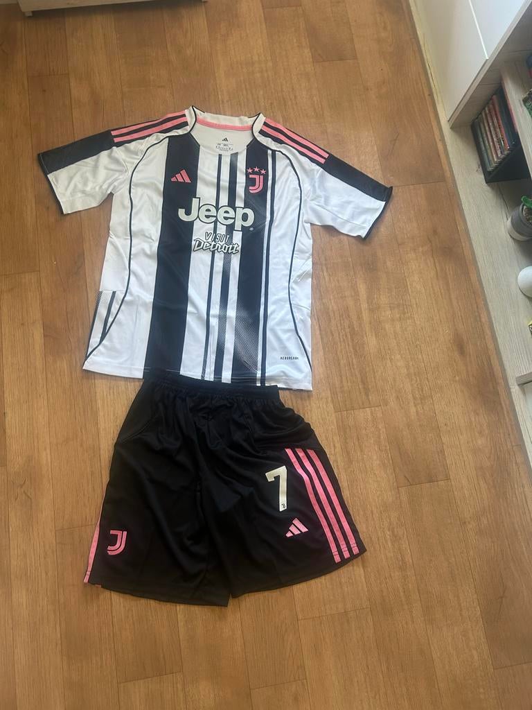 Adidas Juventus tenue met sokken, Set, Maat XS of kleiner, Nieuw, Ophalen of Verzenden