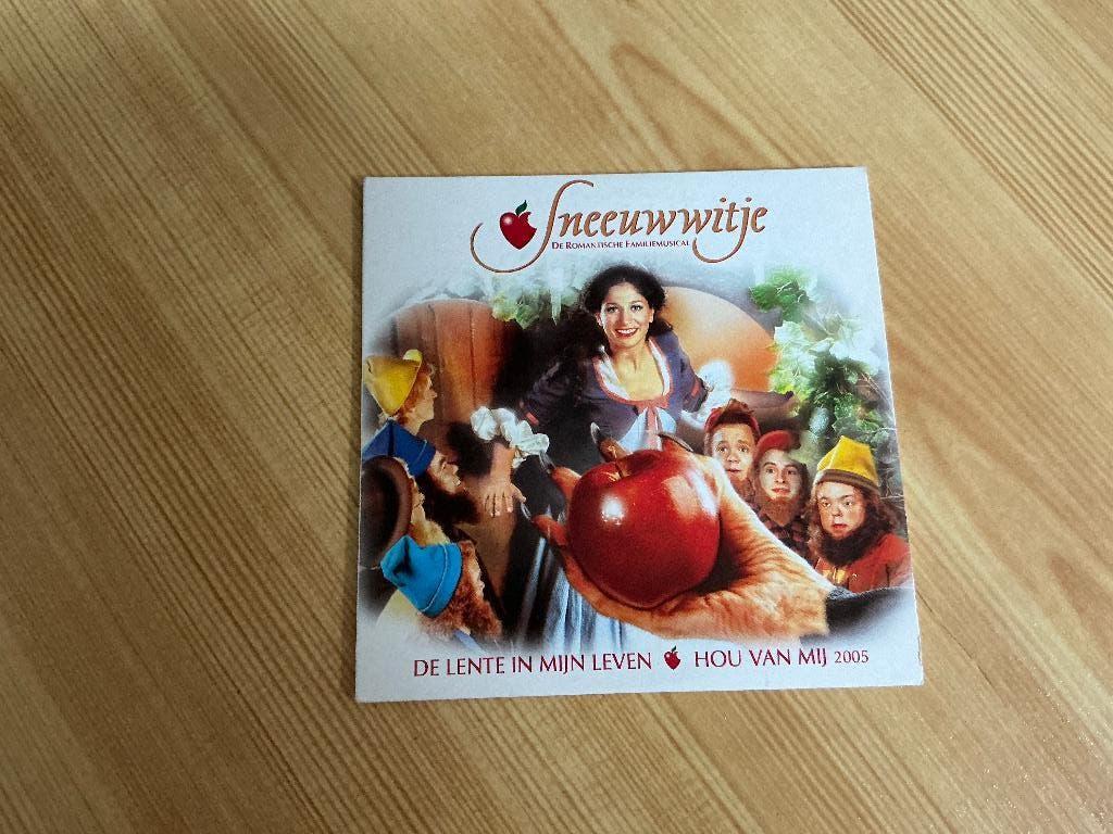 Cd single - Studio 100 Sneeuwwitje musical -, Cd's en Dvd's, 1 single, Ophalen of Verzenden, Gebruikt, Filmmuziek en Soundtracks