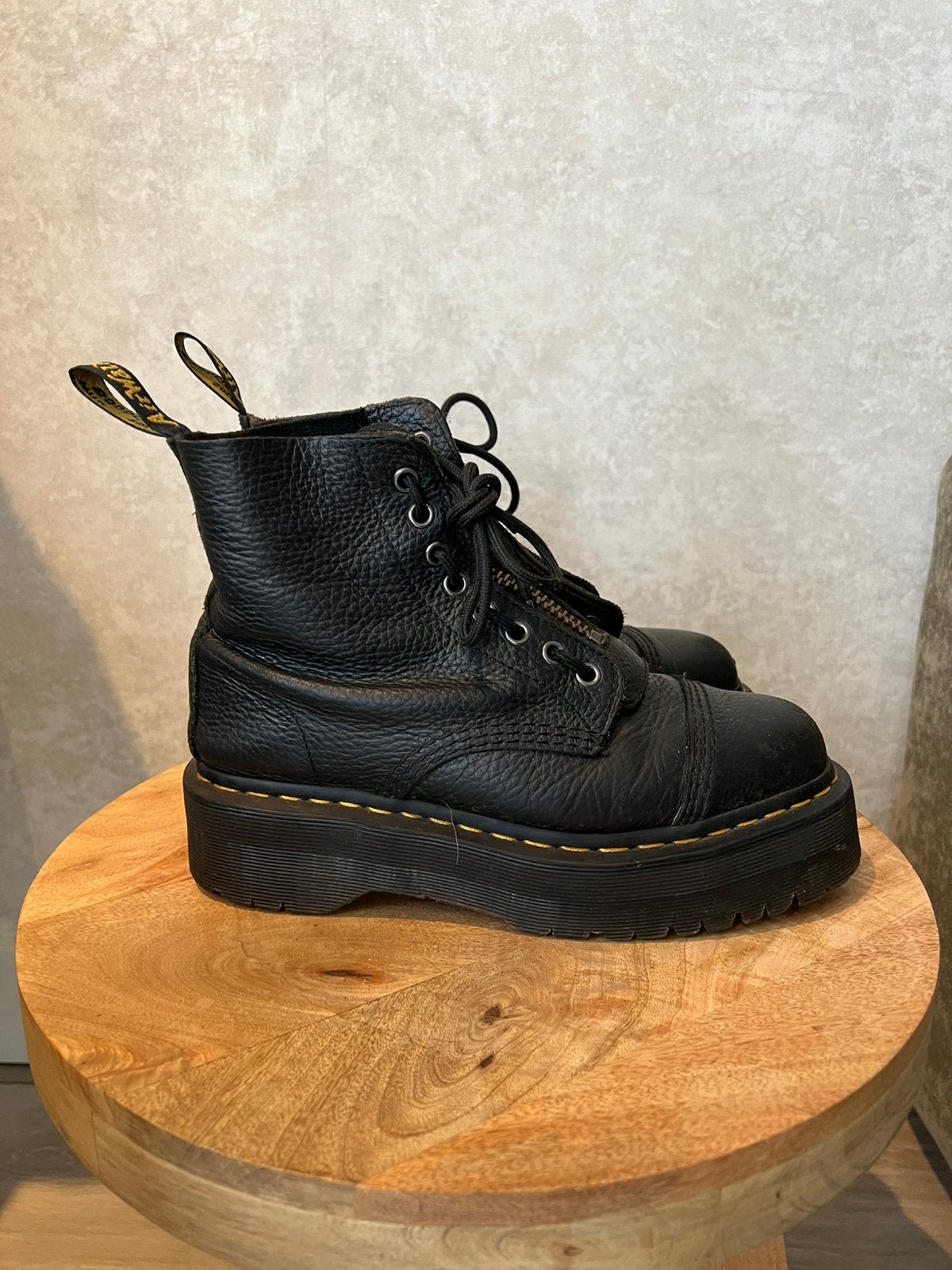 Dr. Martens Sinclair veterboots zwart leer mt 39, Kleding | Dames, Schoenen, Ophalen of Verzenden, Zo goed als nieuw, Zwart