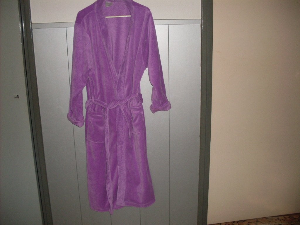 in prima goede staat paarse fleece badjas maat M, Hema, Ophalen, Zo goed als nieuw, Maat 38/40 (M)