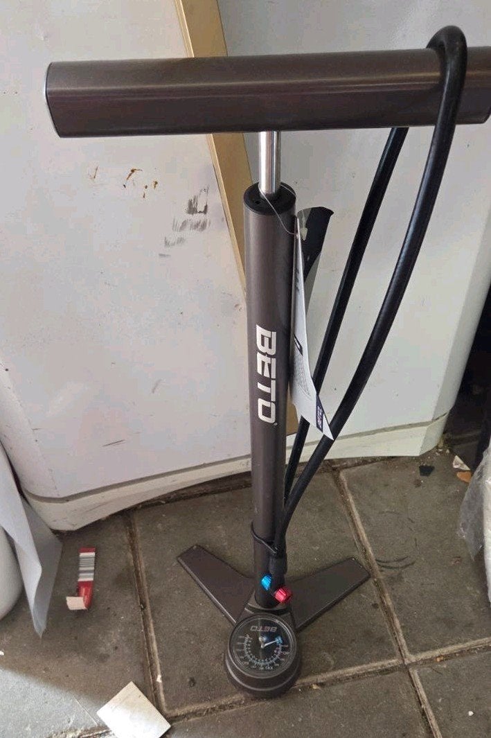 Beto vloerpomp met drukmeter voor fietsbanden, Ophalen of Verzenden, Nieuw