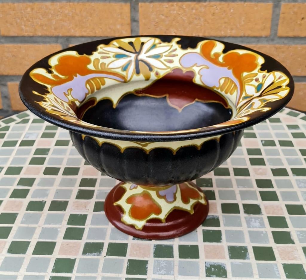 Arnhem Plateel schaal/kom op voet. Decor Tristan, Ophalen of Verzenden