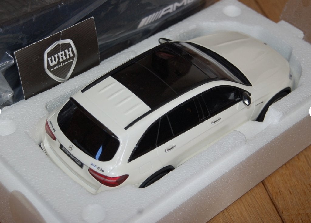 1:18 Mercedes GLC 63 AMG white GT spirit dealer ed WRH, Verzenden, Zo goed als nieuw, Auto, Overige merken