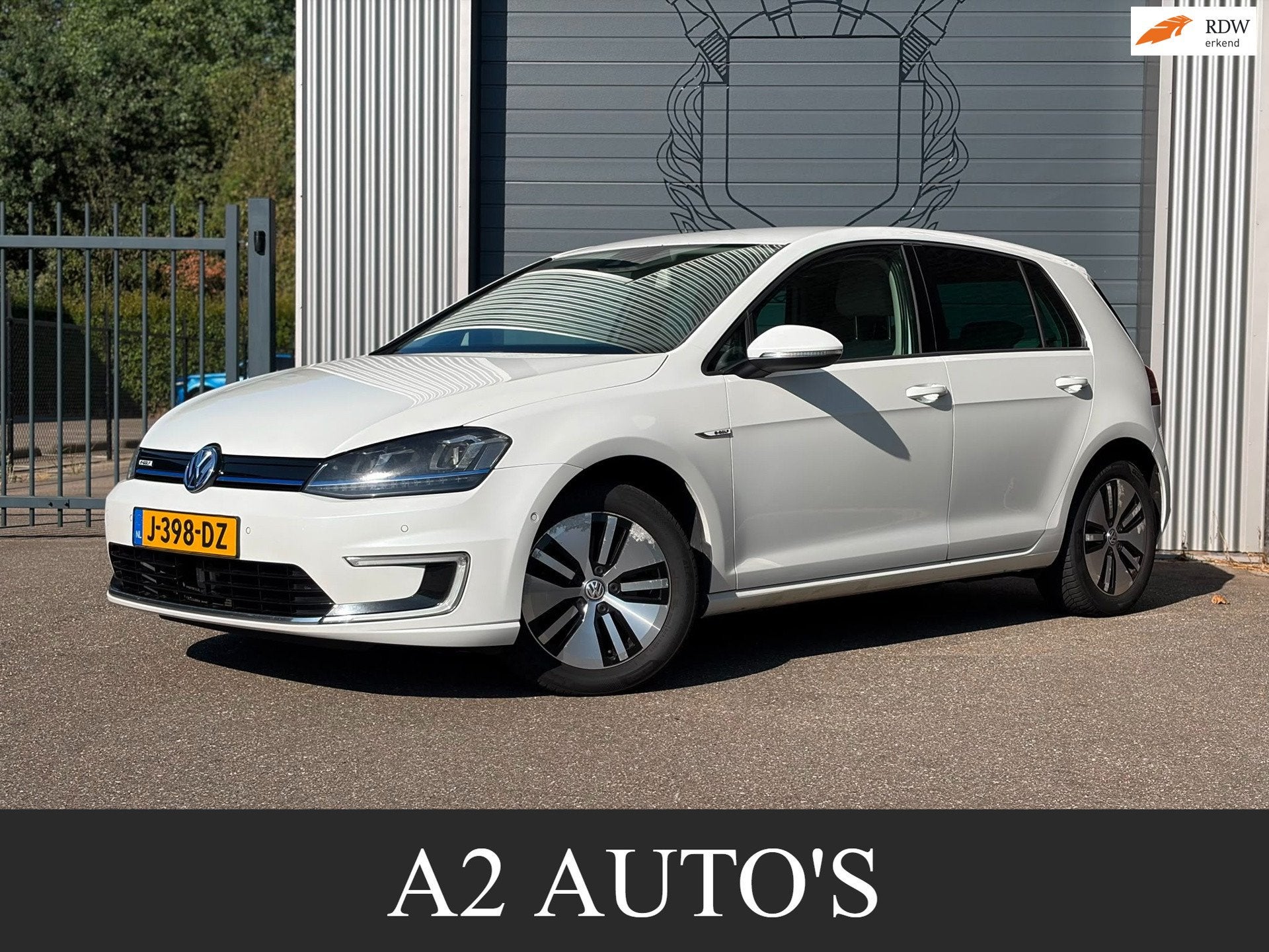 Volkswagen E-Golf E-Golf Automaat|Camera|Ecc, Auto's, Volkswagen, Beige, 116 pk, Wit, Leder