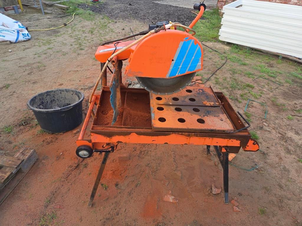 Robuuste clipper steenzaagmachine -Ideaal voor bouwprojecten, Gebruikt, Norton Clipper, 70 mm of meer, Overige typen