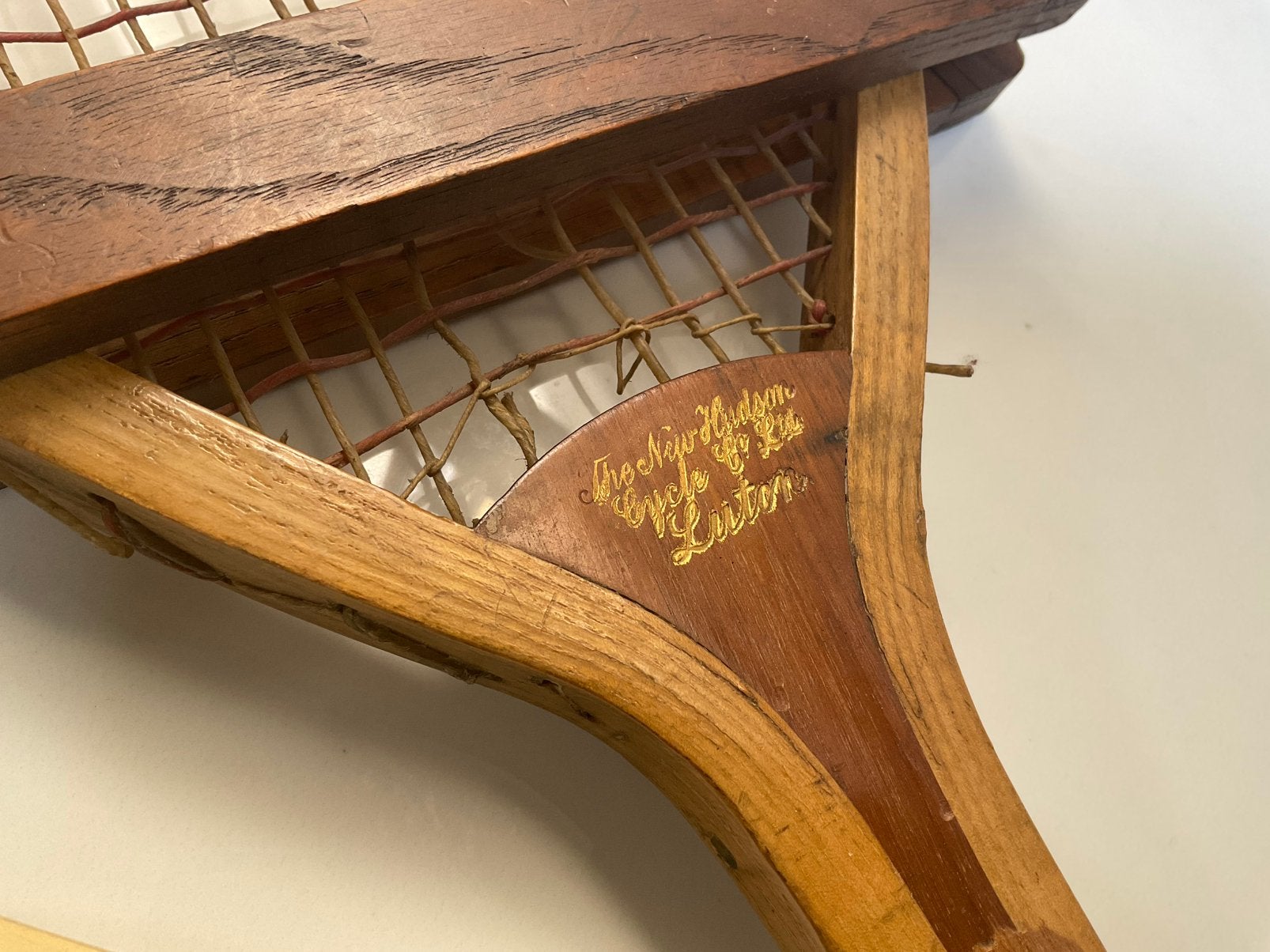 Houten Tennis Racket, met klem ca 1912, Sport en Fitness, Tennis, Ophalen of Verzenden, Zo goed als nieuw, Racket, Wilson
