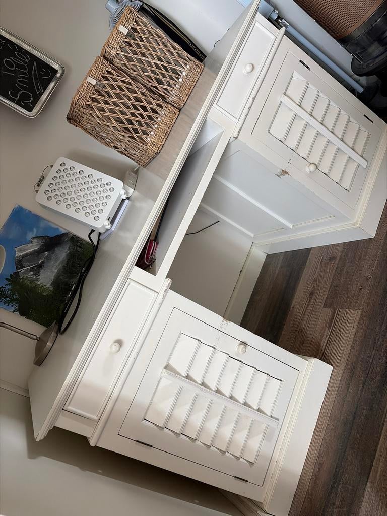 Wit bureau met louvredeurtjes en lade Riviera Maison, Ophalen, Gebruikt