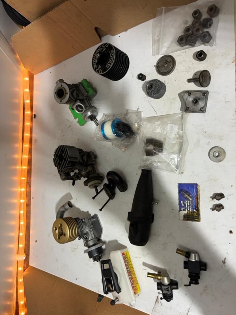 Lotje nitro motor onderdelen, Hobby en Vrije tijd, Ophalen of Verzenden, Zo goed als nieuw