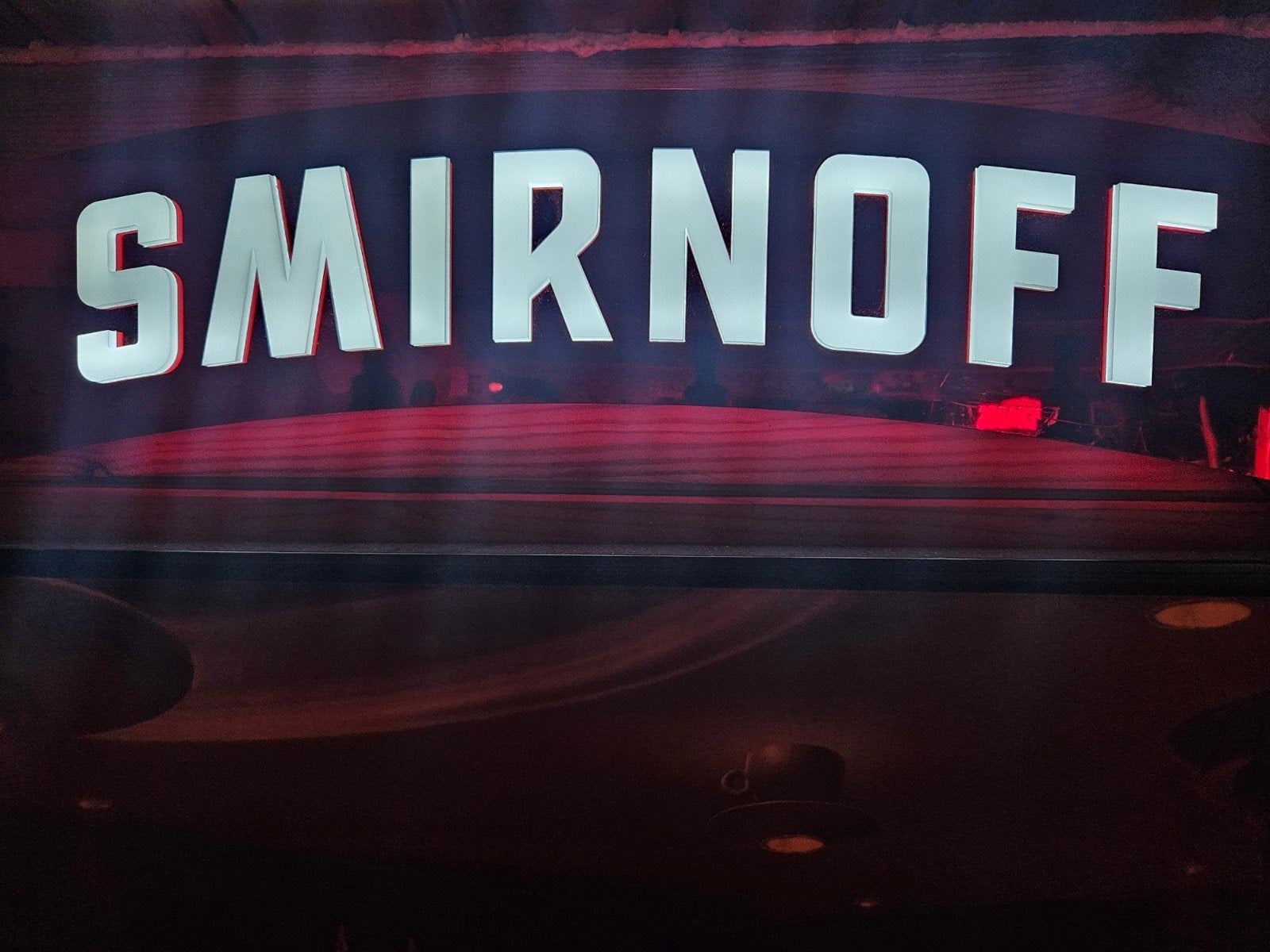 Mooie Smirnoff lamp, Ophalen