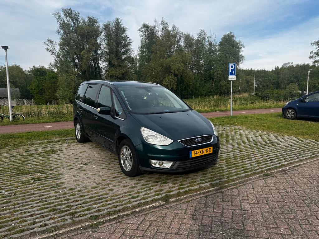 Ford Galaxy 2.0 Benzine 2007 | 7-persoons | Airco | Cruise, Auto's, Ford, Voorwielaandrijving, 145 pk, Zwart, 4 cilinders