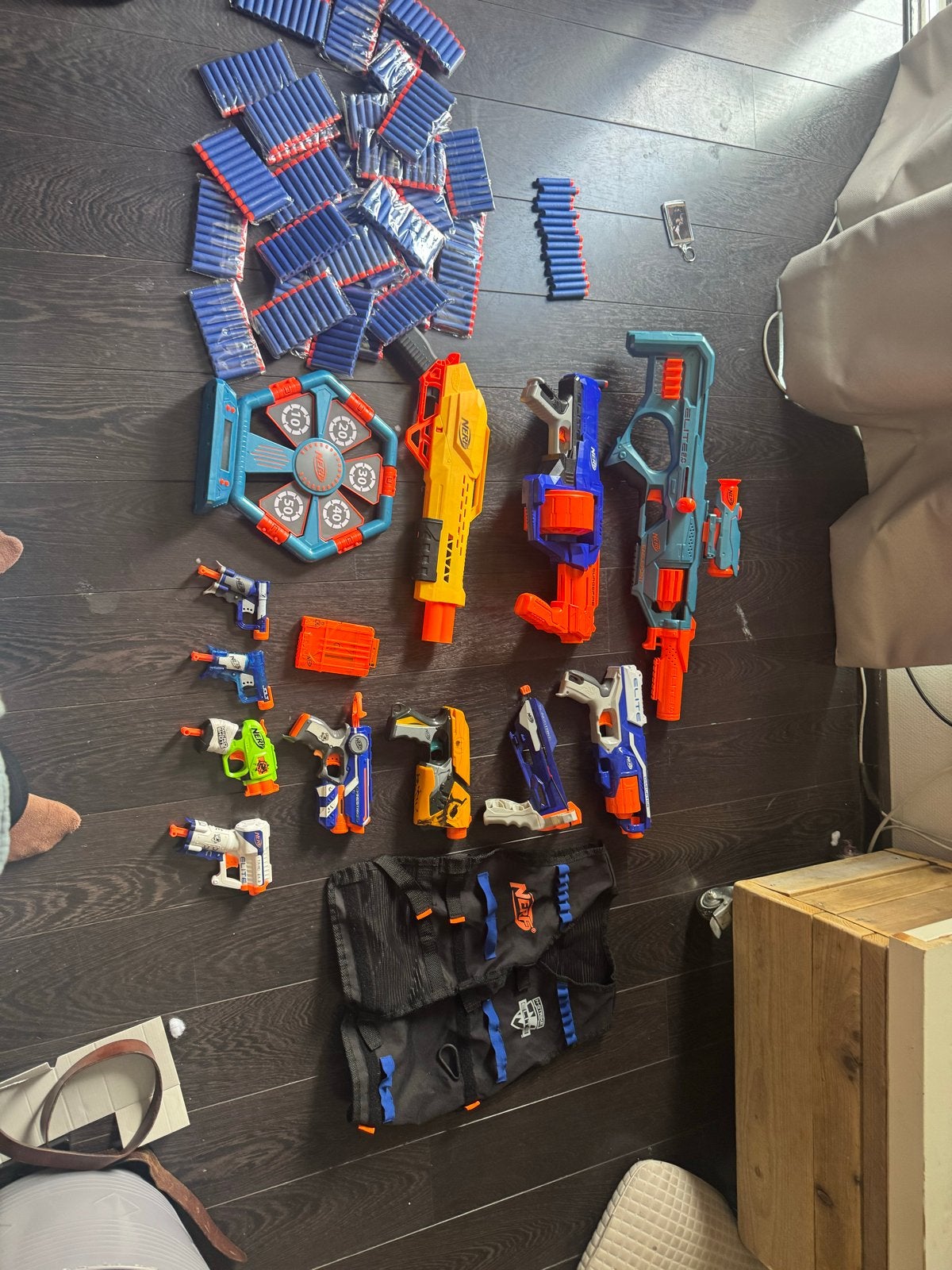 Grote Nerfcollectie: geweren, guns, vest, target en pijltjes, Ophalen, Gebruikt