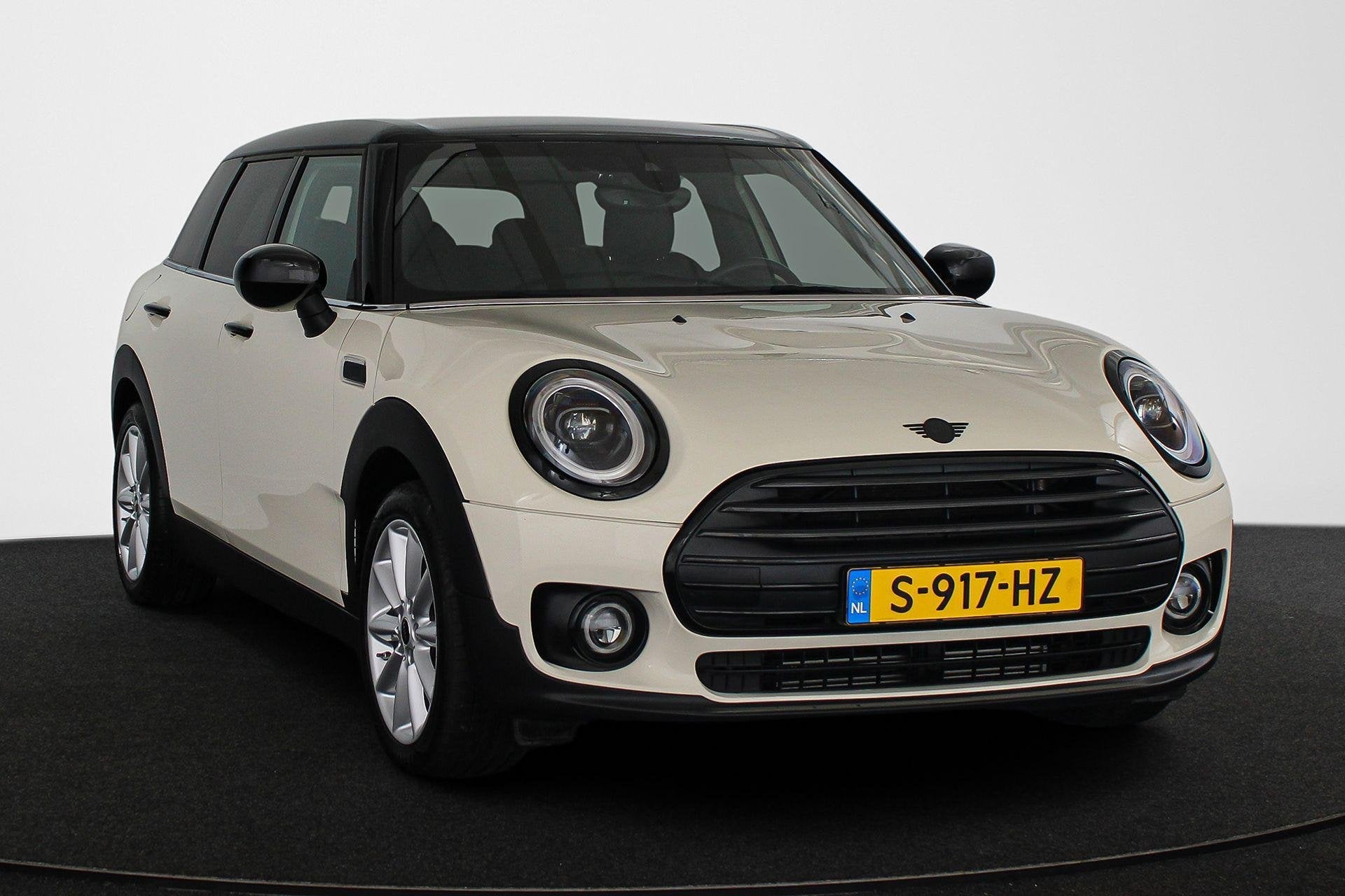 MINI Clubman 1.5 Cooper Classic Automaat Lederen Sportstoele, 136 pk, Gebruikt, 715 kg, Wit